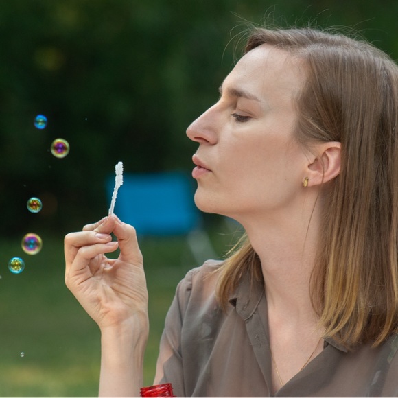 Meet your Posher, Gabrielle - Picture 1 of 1